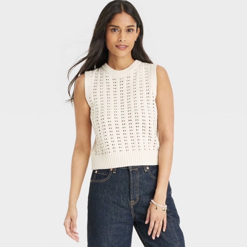UT Cream Openwork Eyelet Crewneck Crochet Knit Sweater Vest Top
